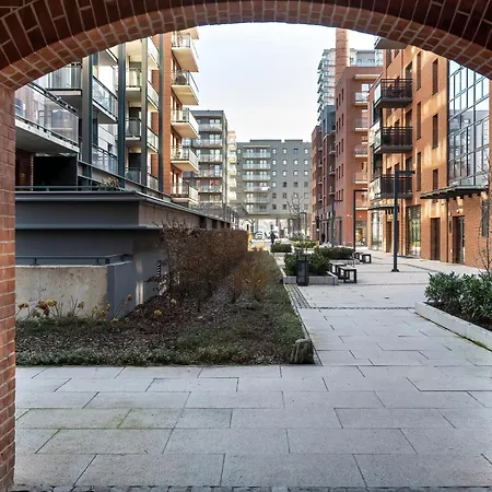 Bright Browary Wroclawskie With Parking By Renters Daire Wroclaw
