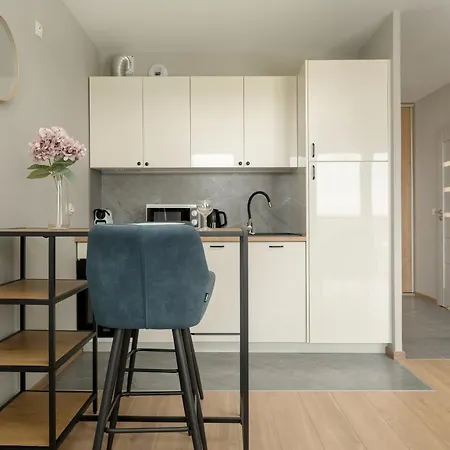 Bright Browary Wroclawskie With Parking By Renters Daire